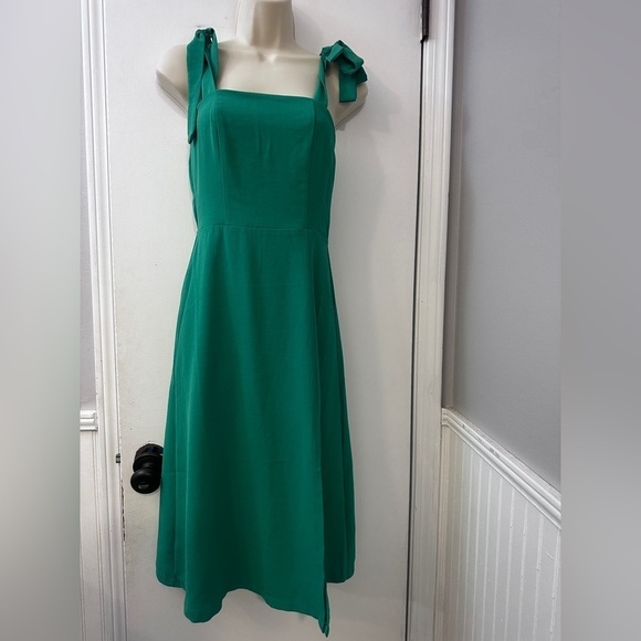 Monteau Women’s Small Green Midi Dress with Bow Straps and Smocked Back - Picture 4 of 10